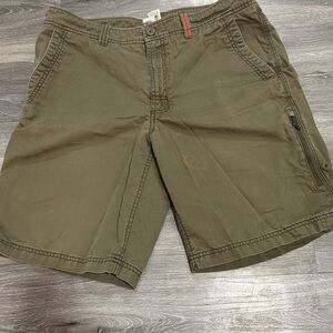 L.L. Bean Men's Khaki Cargo Shorts